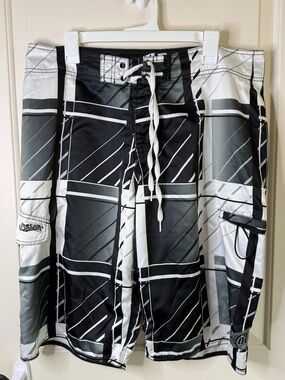 SoCal Vintage Men's Black & White Graphic Swim Board Shorts - Lace-Up Waist 36